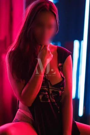 Teen Prague escort Kira escort