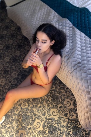 Eva Escort