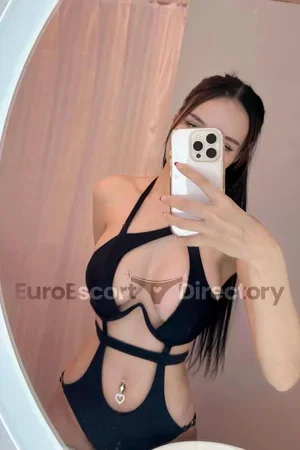 Hana Euro Escort