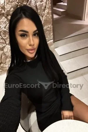 Eva Sparkles escort