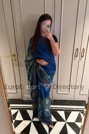 Mia M escort