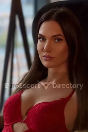 Daniella escort