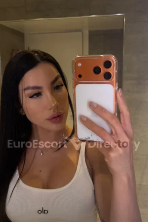 Julia Dominatrix