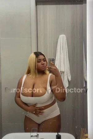 Nora Euro Escort