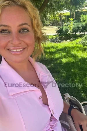 Sevi Masseuse