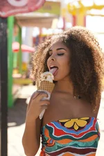 Mia