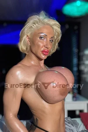 Ninacoxxx Pornstar