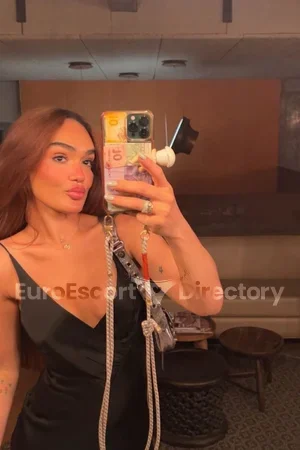 Elizza escort