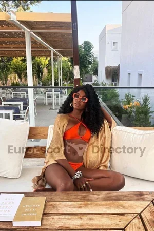 Lizzy Bliss Euro Escort