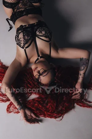 Molly Euro Escort