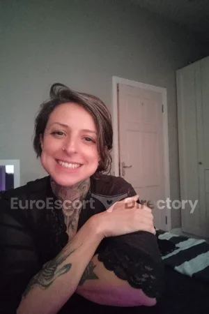 Serena Masseuse Euro Escort