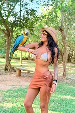 Cami B