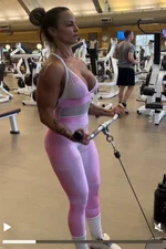 Victoria Masseuse