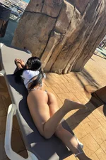 Isis Bum