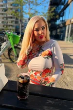 Linda Masseuse