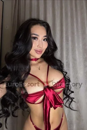 Aliiya escort