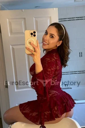 Julia Belle