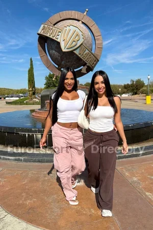 Isa Roxi duo with girl