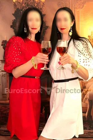 Sofia Anastasia duo with girl