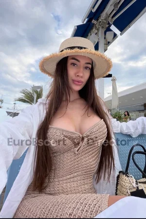 Alice escort