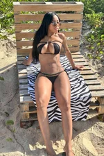 Dani Masseuse