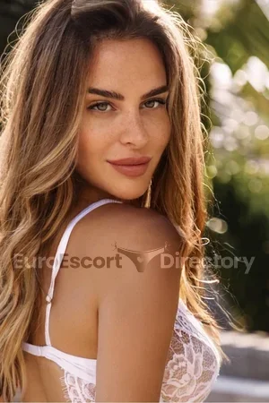 Alina Euro Escort
