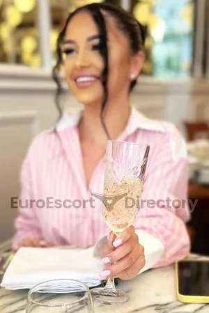 Kimmy Euro Escort