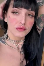 Holly Masseuse