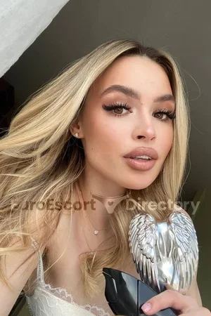 Amanda Euro Escort