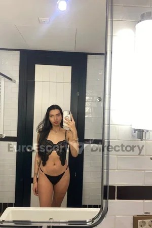 Sara Euro Escort