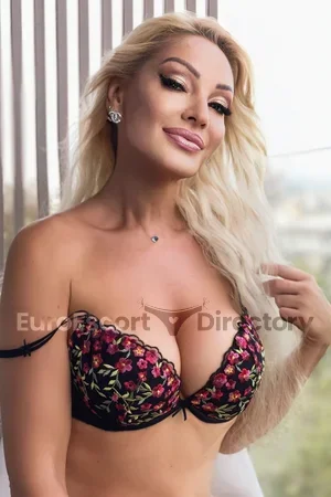 Lilly escort