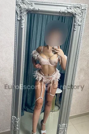 Julie Euro Escort