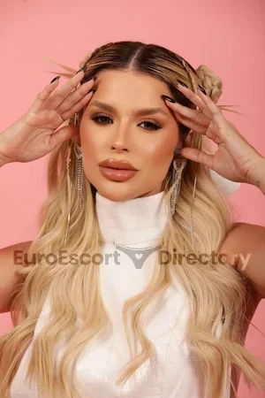 Khloe