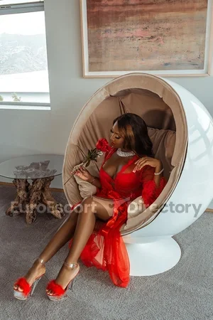 Vivian Vandetti Euro Escort