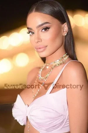 Martina Euro Escort