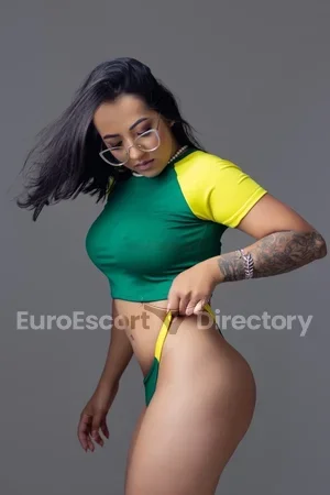 Ayla escort
