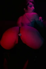 Mistress Amandara