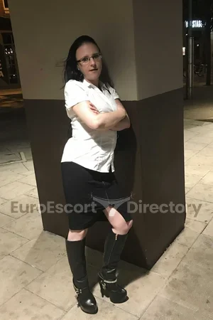 Brum Party girl Euro Escort