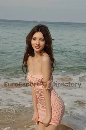 Julia Euro Escort