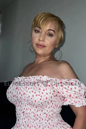 Ana Euro Escort