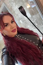 Dominatrix Lilith