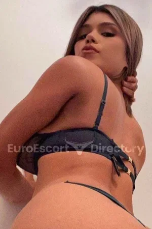 Cloe escort