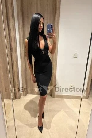 Eva Sparkles escort