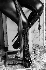 Mistress Amelia Masseuse