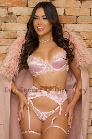 Samira Euro Escort