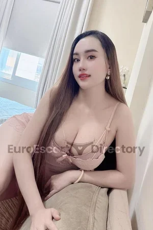 Dina Euro Escort