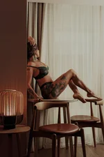Serena Masseuse
