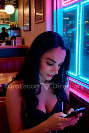 Vivian escort