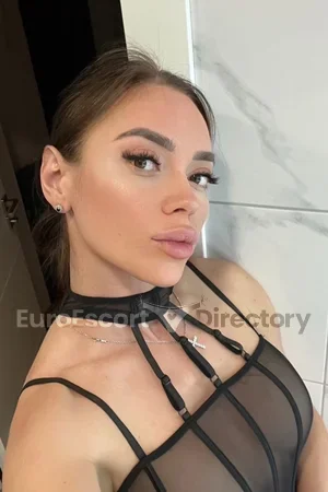 Victoria Euro Escort
