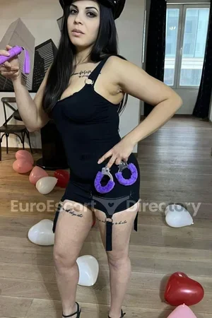 Eva Euro Escort